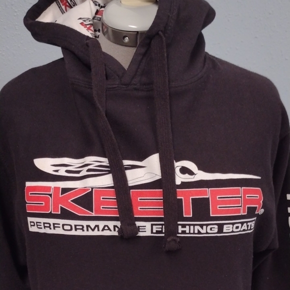 SKEETER Boats Performance, Black Graphic Men, Hoodie Sweatshirt with Bold Design - Picture 2 of 9